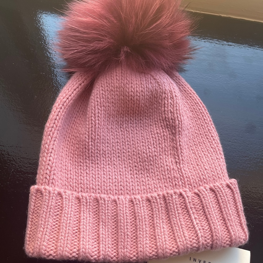 INVERNI pink hat with Pom Pom Real Fur on top 100% Cashmere